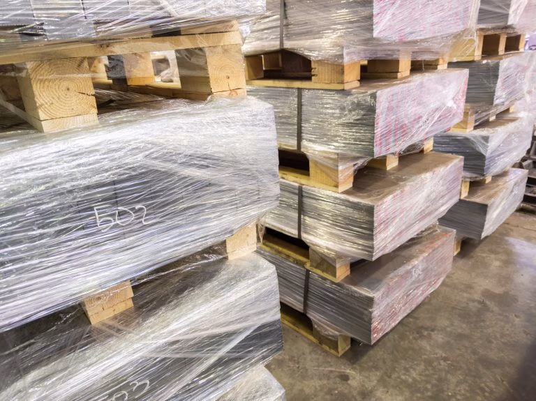 Pre-stretch pallet wrap
